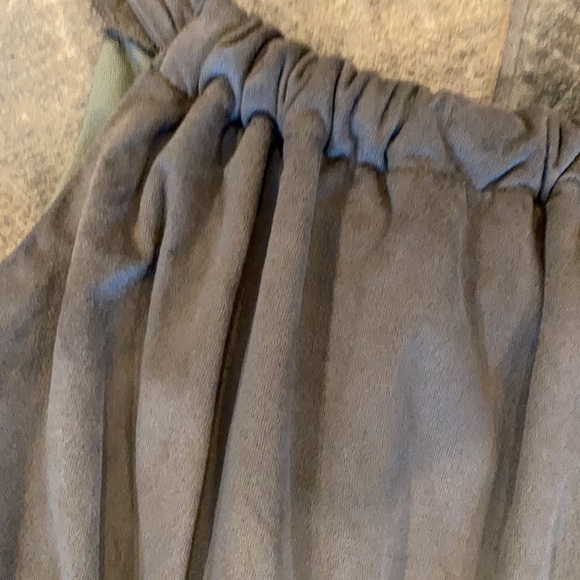 NWOT Altar’d State Green Crochet Flower Romper - Picture 4 of 10